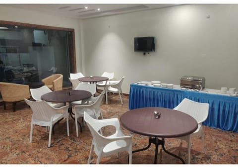 Hotel Aarya Hotel in Lucknow