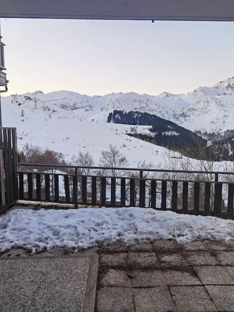 Day, Garden, Balcony/Terrace, Balcony/Terrace, Mountain view