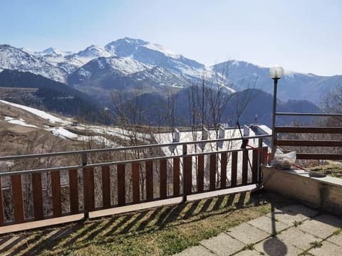 Day, Balcony/Terrace, Garden view, Mountain view