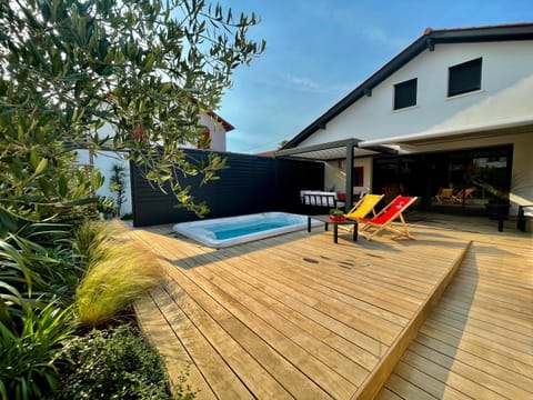 Villa à Biarritz avec une terrasse un SPA et parking Villa in Biarritz