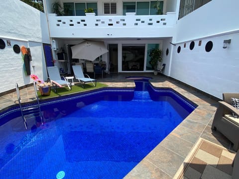 Balcony/Terrace, Swimming pool