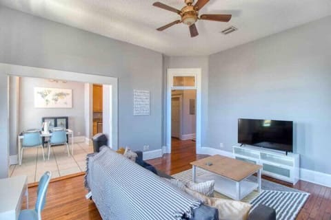 Bright & spacious Property - Pet friendly Apartment in Jacksonville