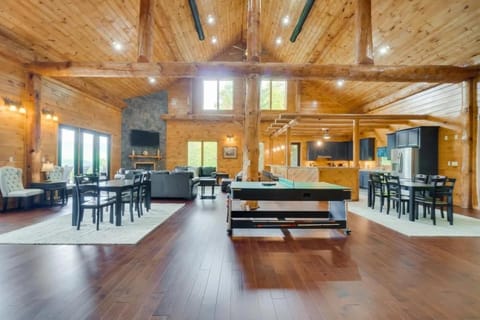 Sensational Views cabin House in Pittman Center