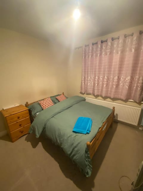Private Lovely double bedroom Vacation rental in High Wycombe