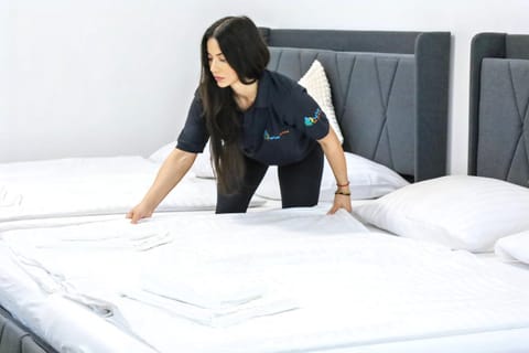 Staff, Bed