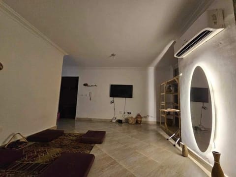 Cozy apartment oriental style Condo in New Cairo City