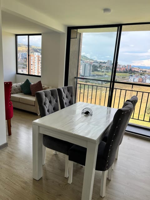 Nuevo Apartamento frente al Centro Comercial VIVA Apartment in Tunja