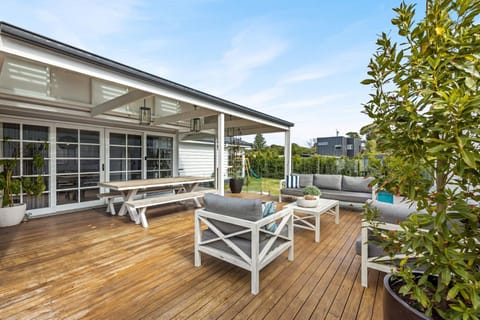 Blairgowrie Coastal Charm House in Melbourne Road