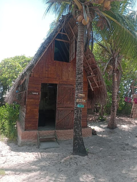 Cabana Sabiá Parque de campismo /
caravanismo in Arembepe