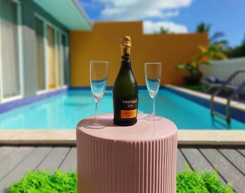 Brand New Luxury Private Pool Villa Amber - 5 mins walk to #Sapphire Beach Condo in Virgin Islands (U.S.)
