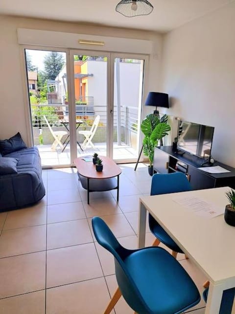 Casa Rosa : appartement moderne avec balcon Apartment in Tassin-la-Demi-Lune