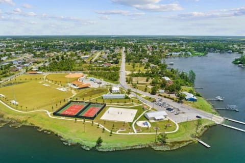 Nautical Nirvana-Waterfront Joys from Sunrise Paddles to Hot Tub Sunsets House in Bay County