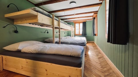 Bed, Photo of the whole room, bunk bed