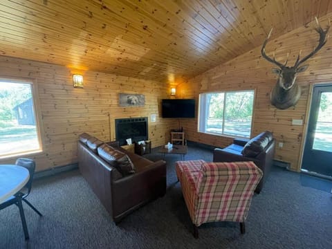 Hideaway Lodge: Big Elk Lodge 8bd/8bth, sleeps 36 Casa in Indian River