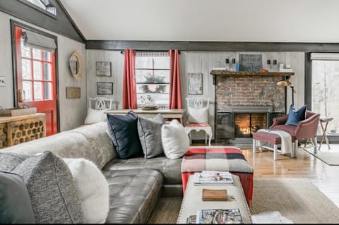 Living room, Seating area, flat iron