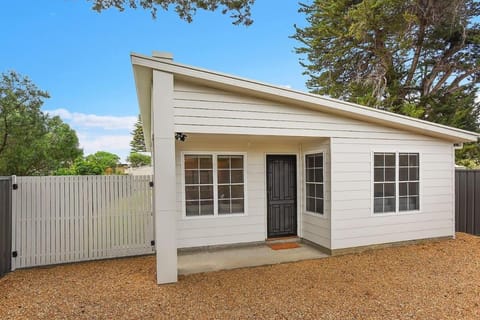 24A Petrel Ave - Wi-Fi - No Linen Included House in Encounter Bay