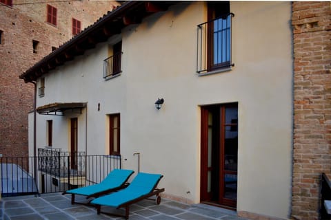 Property building, View (from property/room), Balcony/Terrace, Balcony/Terrace