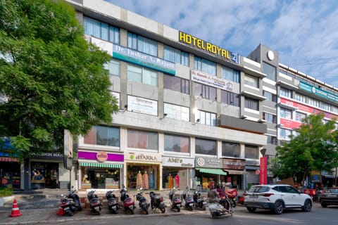 HOTEL ROYAL 21 Hotel in Ahmedabad