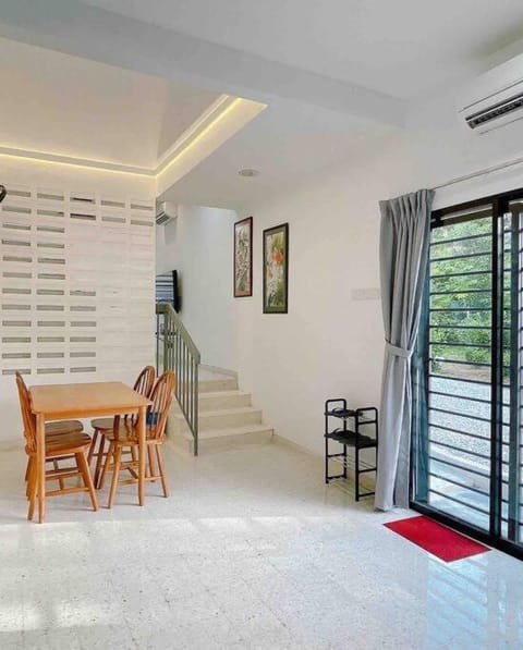 Cheerful 27 Home with BBQ grill Maison in Hulu Langat