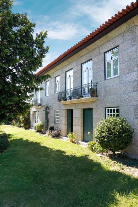 Casa da Costeira Bed and Breakfast in Guimaraes