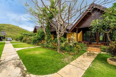 Beautiful House at Nusa Penida Island Bed and Breakfast in Nusapenida