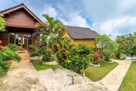 Property building, Spring, Day, Garden, Garden view