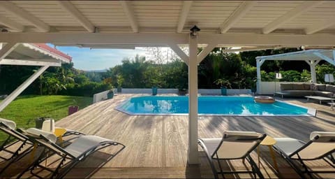 Bungalow Corossol avec jacuzzi House in Le Gosier