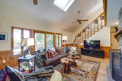 Dog-Friendly Blowing Rock Chalet with Stunning Views House in Watauga