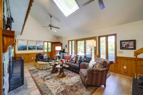 Dog-Friendly Blowing Rock Chalet with Stunning Views House in Watauga