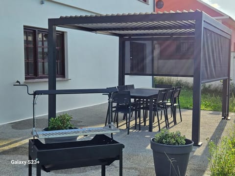 Patio, BBQ facilities, Dining area