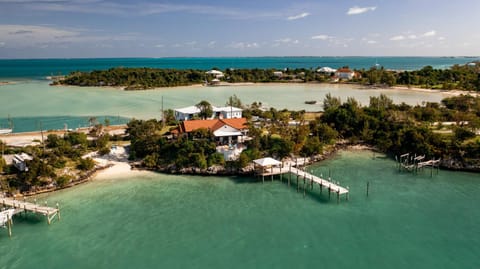 Property building, Natural landscape, Bird's eye view, Beach, Sea view