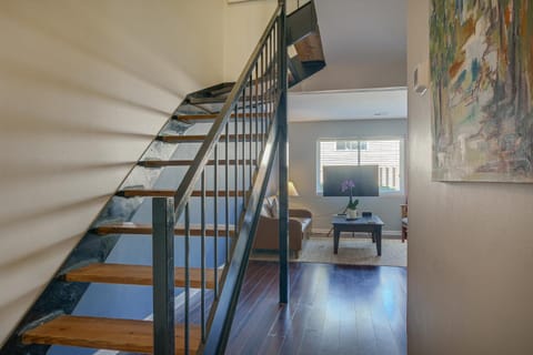 Charming Chapel Hill Townhome Near University! House in Chapel Hill
