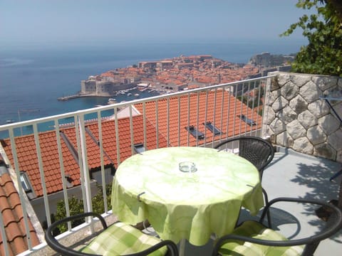 Balcony/Terrace, City view, Landmark view, Sea view