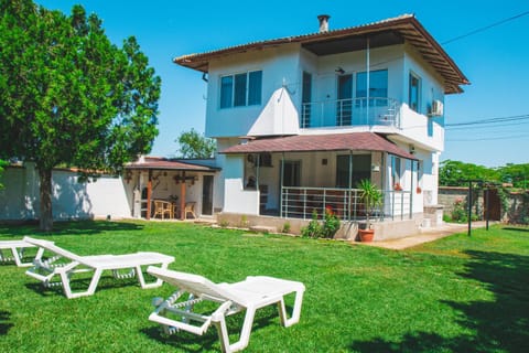 Kristi Houses House in Dobrich Province, Bulgaria