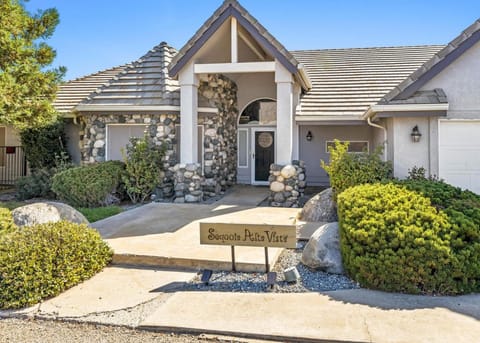 Number 1! EXPERIENCE PARADISE at Sequoia Alta Vista House in Three Rivers