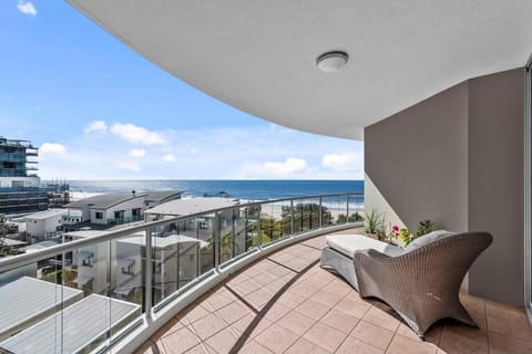 Paradise Palms - 2-Bedroom Luxury Beachfront Apartamento in Palm Beach