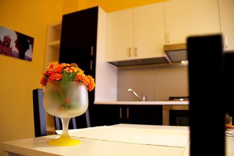 Kitchen or kitchenette, Decorative detail, Dining area