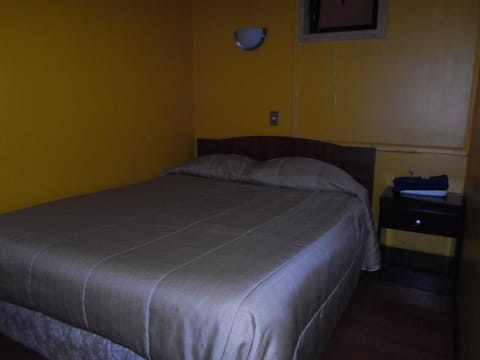 Hostal Fx Bed and Breakfast in Puerto Montt