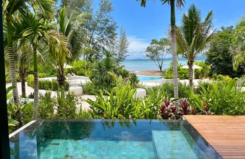 Natural landscape, Garden, Balcony/Terrace, Beach, Beach, Garden view, Mountain view, Pool view, Sea view, Sea view, Swimming pool, Swimming pool, sunbed