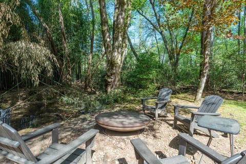 Stoney Creek Cabin Creekside Cabin Close to Town Casa in Black Mountain