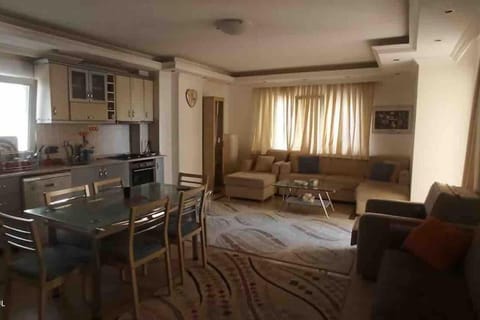 2+1 room with pool and 30s to beach Condominio in Alanya
