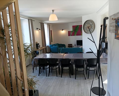 Living room, Dining area