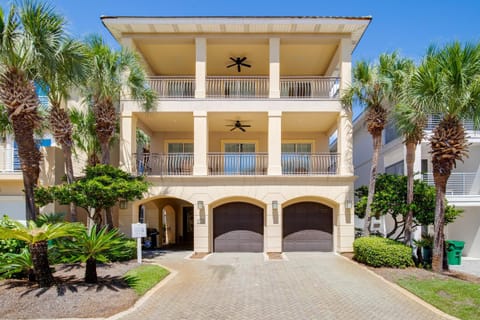 Golf Cart - Community Pool, Hot Tub and Beach House in Destin