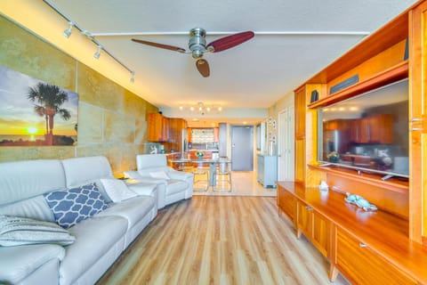 Tropical Hudson Retreat with Pool and Tennis Courts! Condo in Hudson