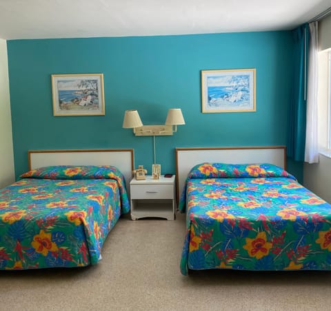 Silver Sands Beach Resort Hotel in Key Biscayne