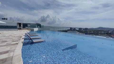 Apartamento en Cartagena 4 habitaciones piscina, playa, parqueadero Condo in La Boquilla
