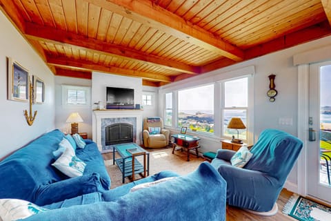 Sea Spray Cove House in Biddeford