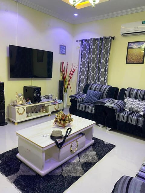 3 Bedroom Spacious Apartment Condo in Lagos