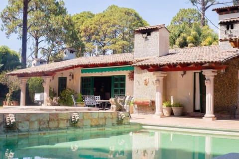 Casa en Avandaro, ideal para familias grandes! House in Valle de Bravo