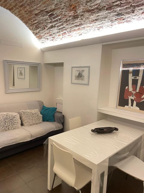 Sant Anselmo Apartment in Turin